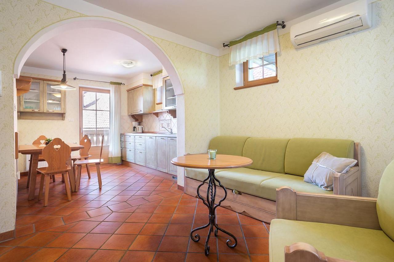 Apartments Tourist Farm Matijovc Накло Екстер'єр фото